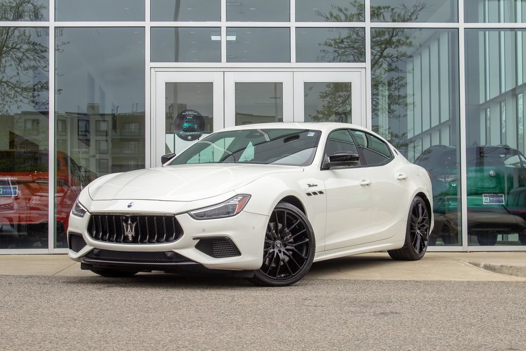 Used 2024 Maserati Ghibli Modena Q4 AWD/4WD image 1