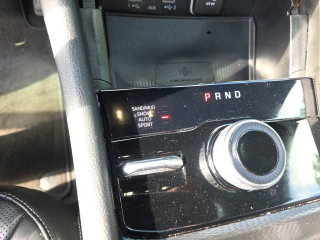 Used 2025 Jeep Grand Cherokee Limited w/ Luxury Tech Group II AWD/4WD image 19