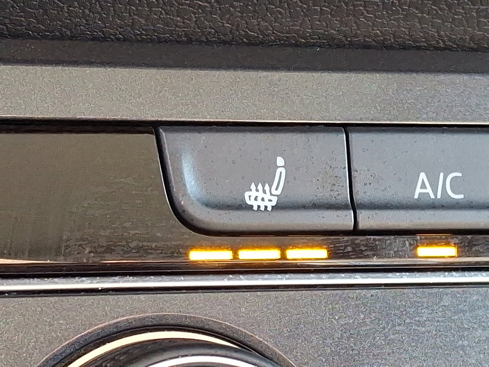 Used 2024 Volkswagen Tiguan Wolfsburg Edition image 25