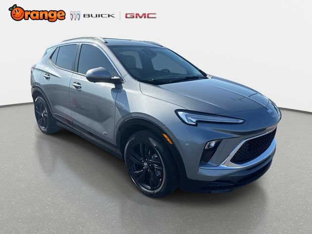Used 2025 Buick Encore GX Sport Touring w/ Advanced Technology Package FWD image 1