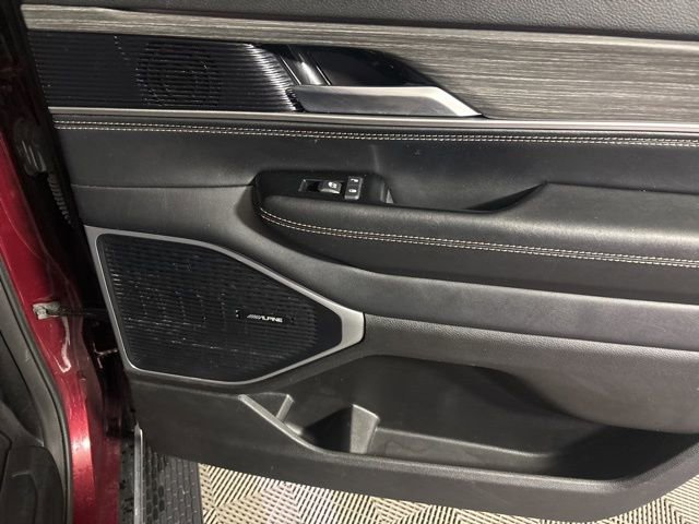 Used 2024 Jeep Wagoneer Series II image 28