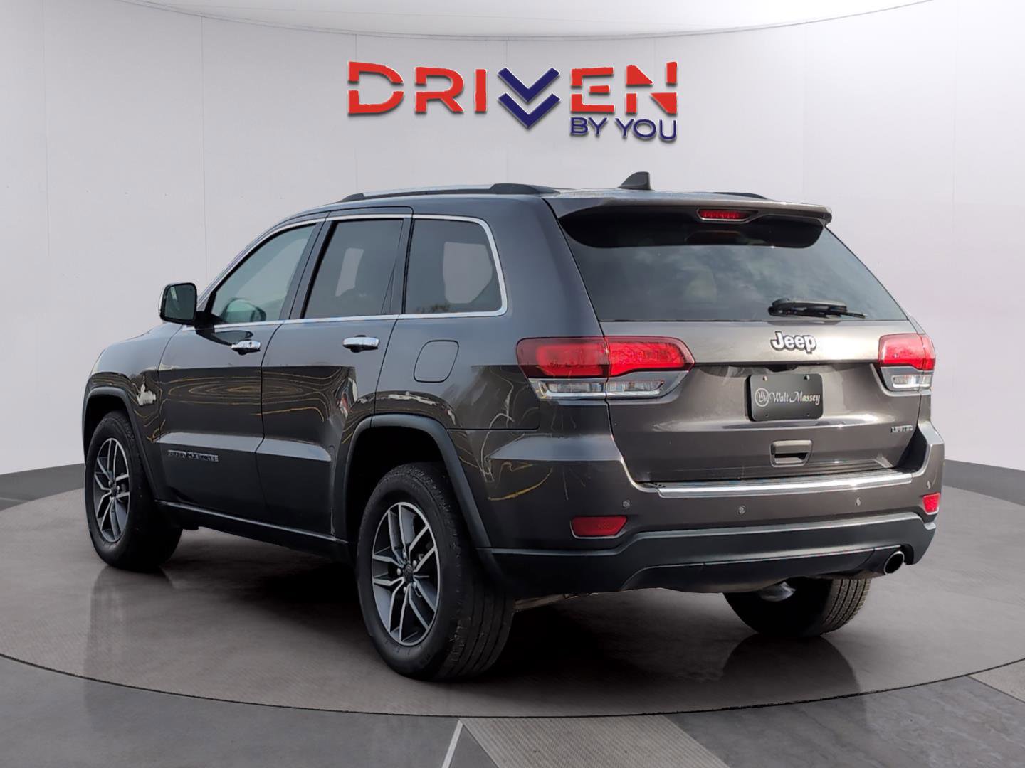 Used 2021 Jeep Grand Cherokee Limited image 3
