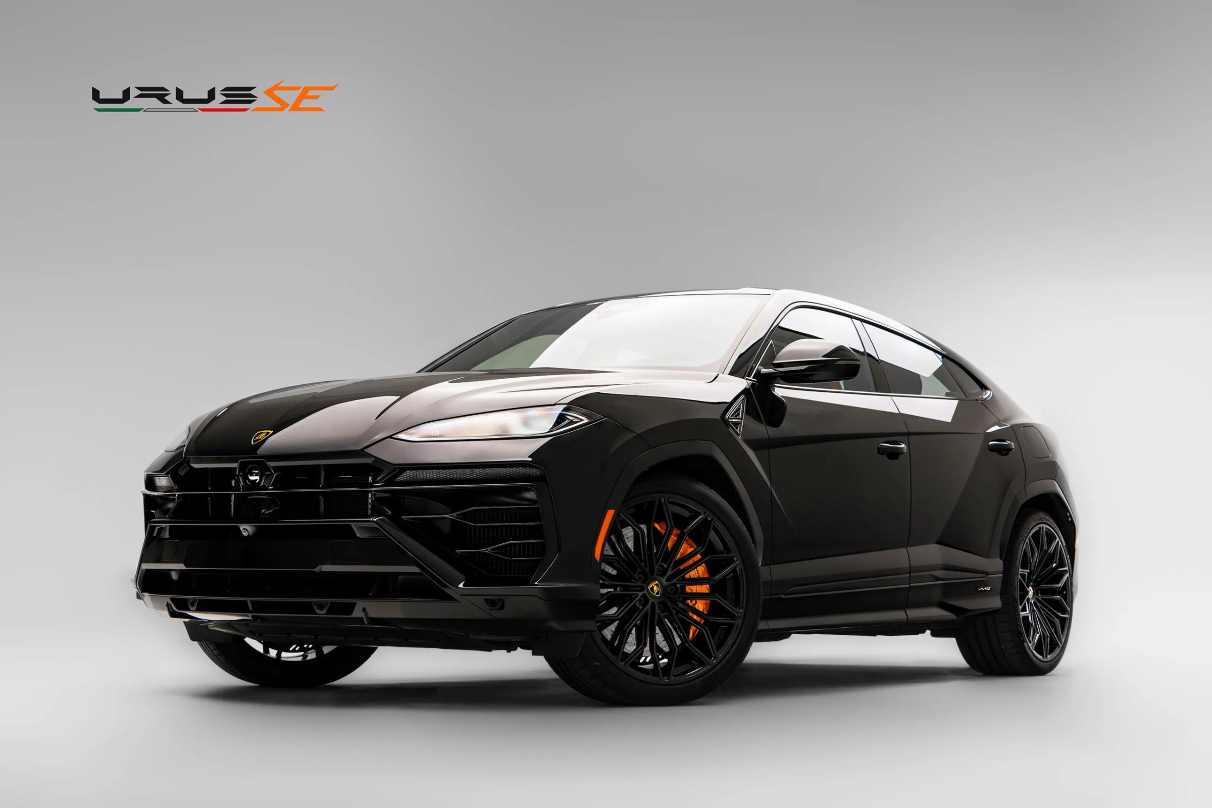 Used 2026 Lamborghini Urus SE AWD/4WD image 1