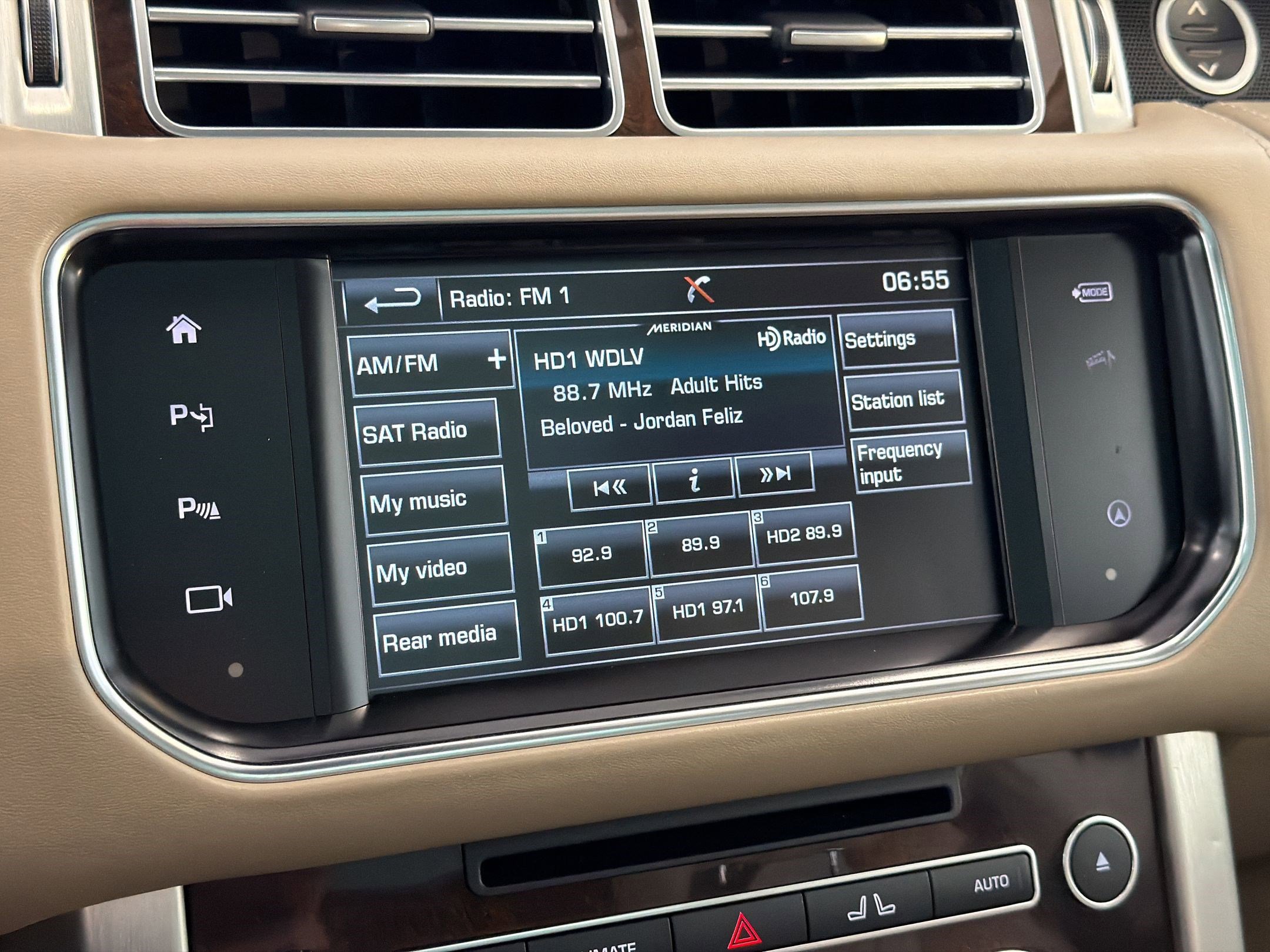 Used 2016 Land Rover Range Rover Autobiography AWD/4WD image 23