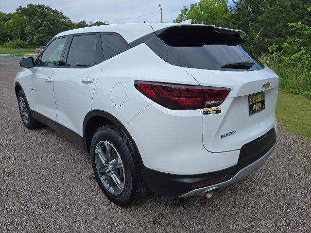 Certified 2025 Chevrolet Blazer LT FWD image 3