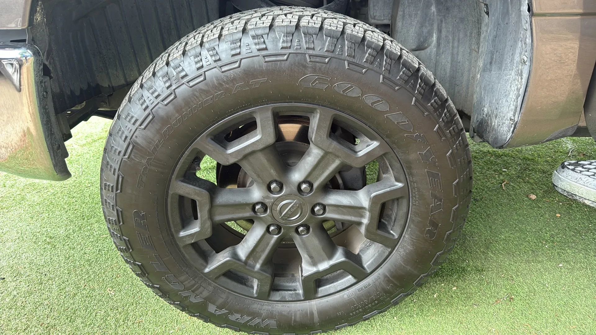 Used 2016 Nissan Titan SV RWD image 46