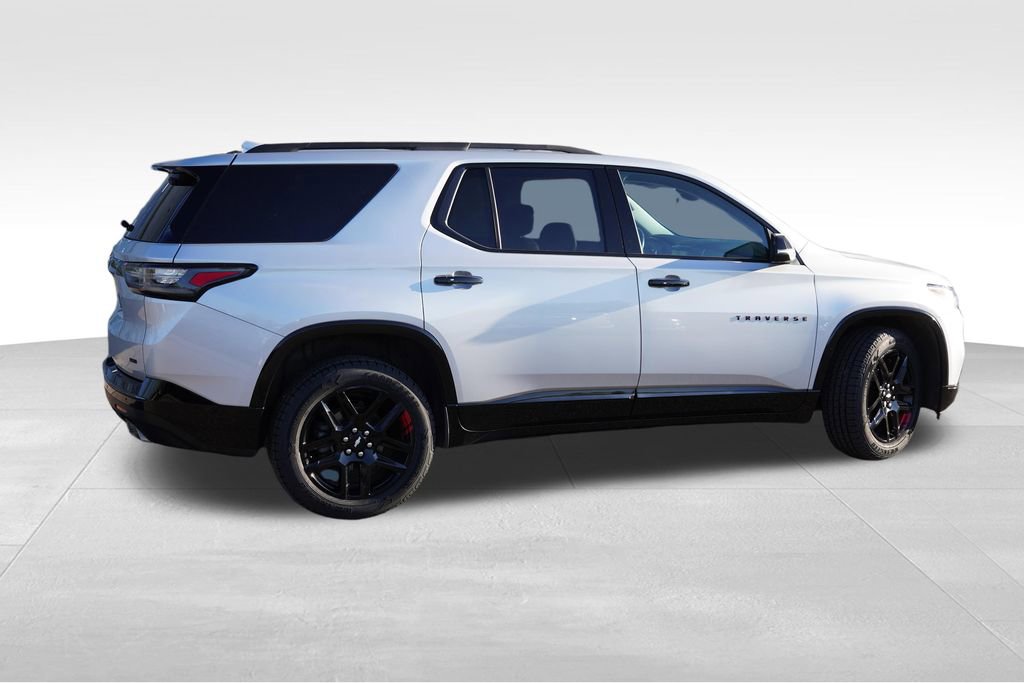 Used 2021 Chevrolet Traverse Premier w/ Redline Edition AWD/4WD image 4