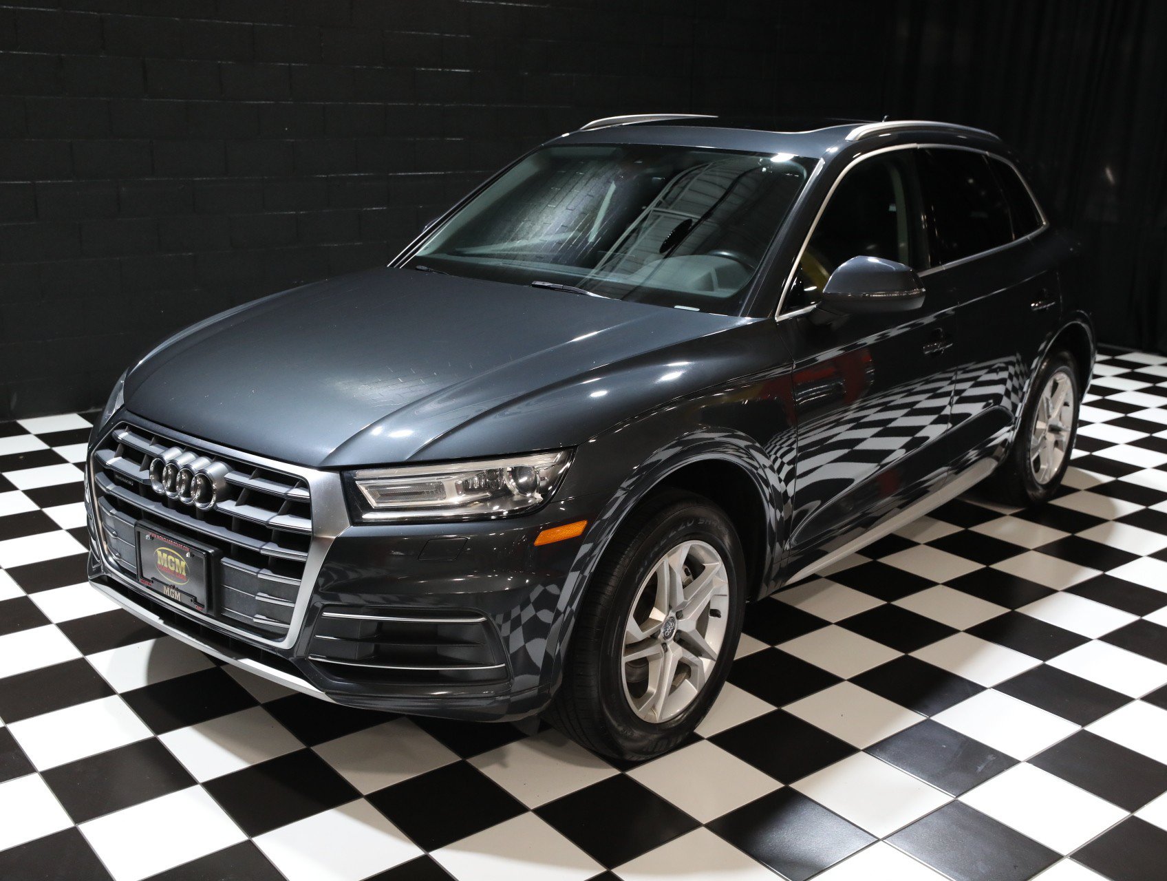 Used 2019 Audi Q5 2.0T Premium w/ Convenience Package AWD/4WD image 6