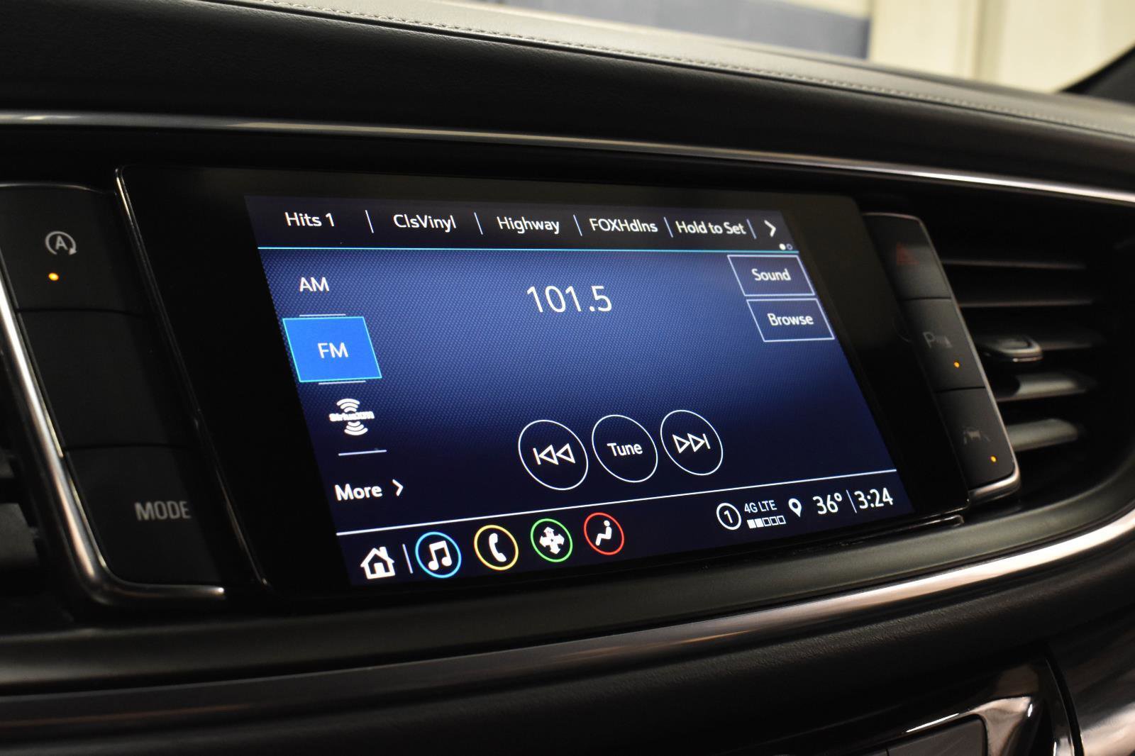 Used 2024 Buick Enclave Essence w/ Sport Touring Edition image 20