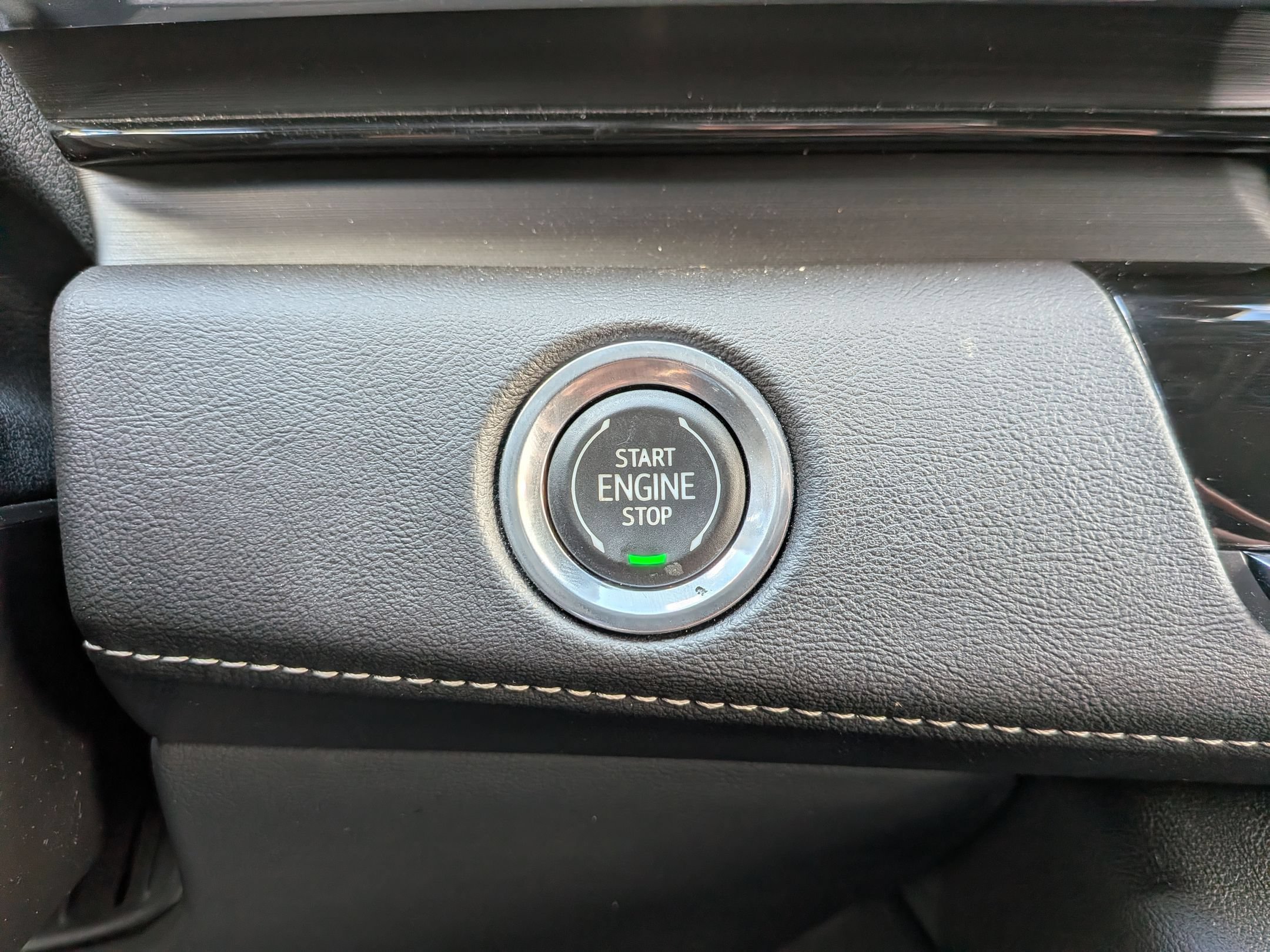 Certified 2023 Cadillac Escalade Premium Luxury AWD/4WD image 16