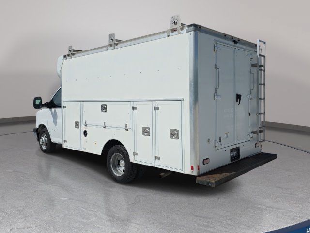 Used 2020 Chevrolet Express 3500 w/ Power Convenience Package RWD image 4