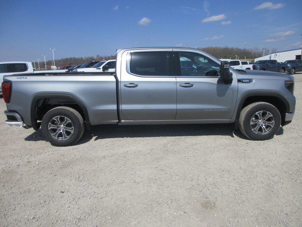New 2026 GMC Sierra 1500 SLE image 3