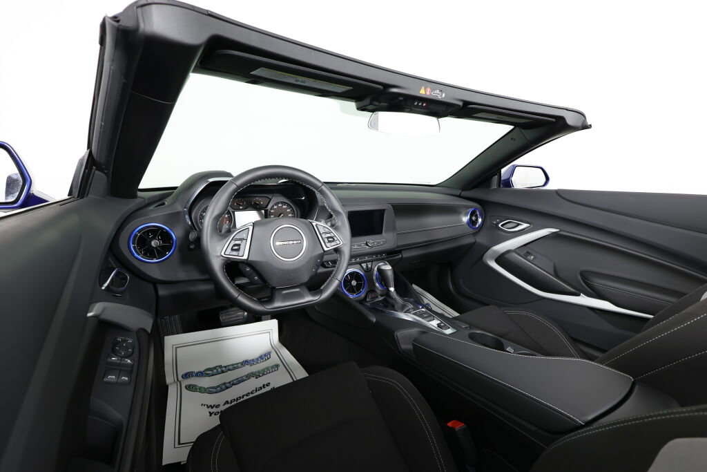 Used 2023 Chevrolet Camaro LT RWD image 11