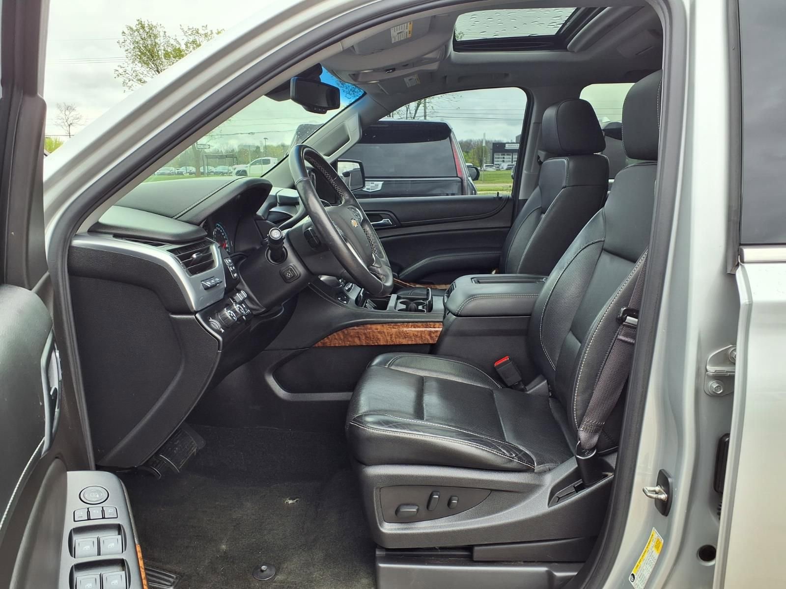 Used 2017 Chevrolet Tahoe Premier AWD/4WD image 19