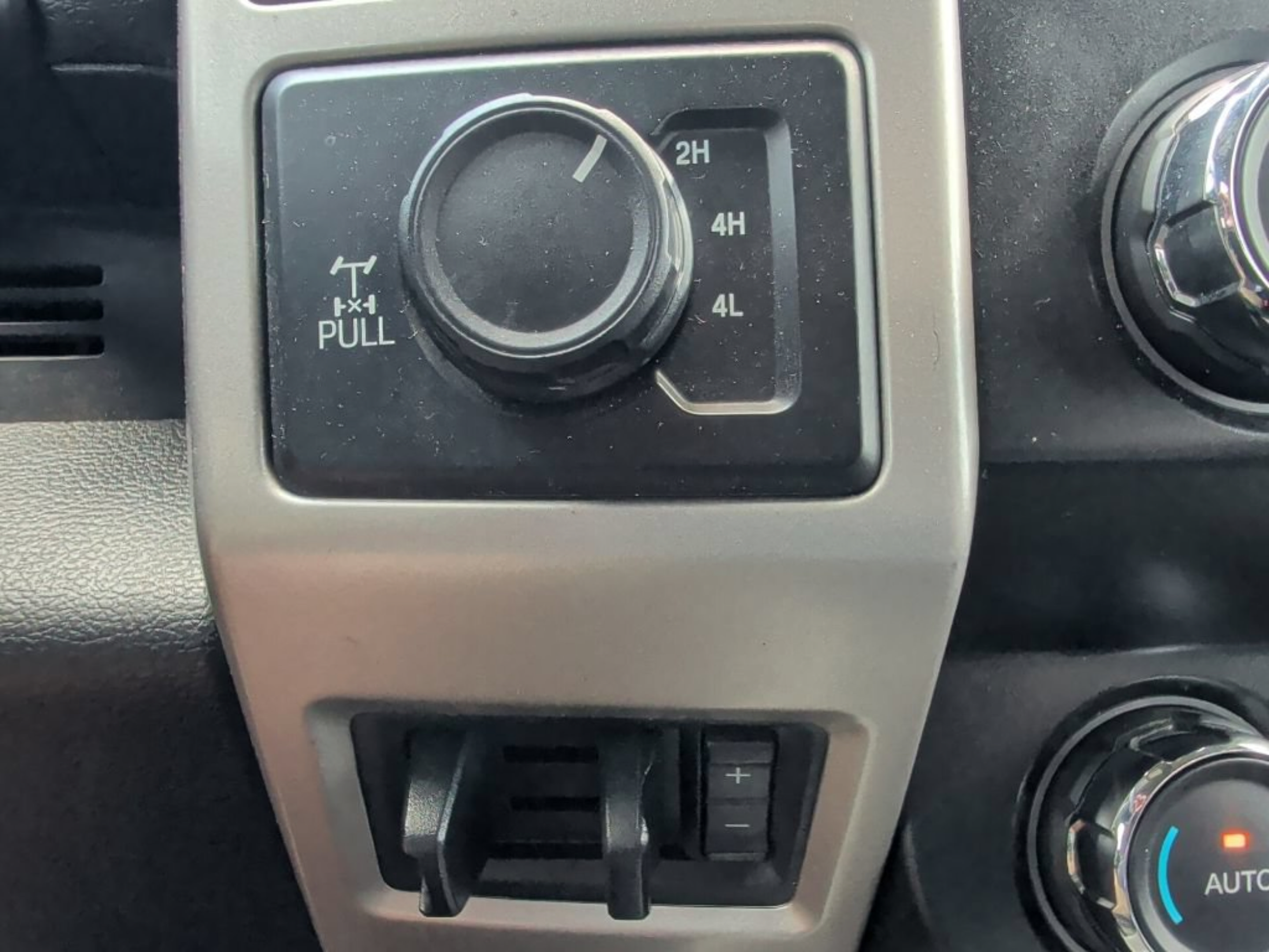 Used 2019 Ford F250 Lariat w/ Lariat Value Package AWD/4WD image 33