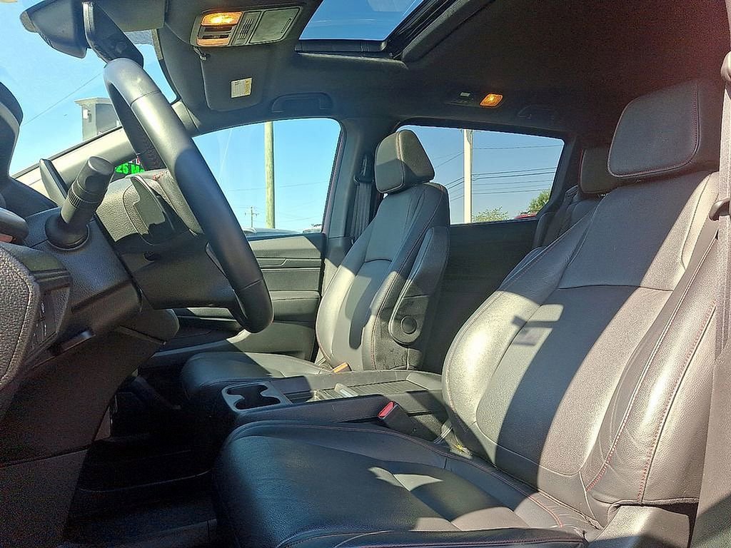 Used 2024 Honda Odyssey Sport image 14