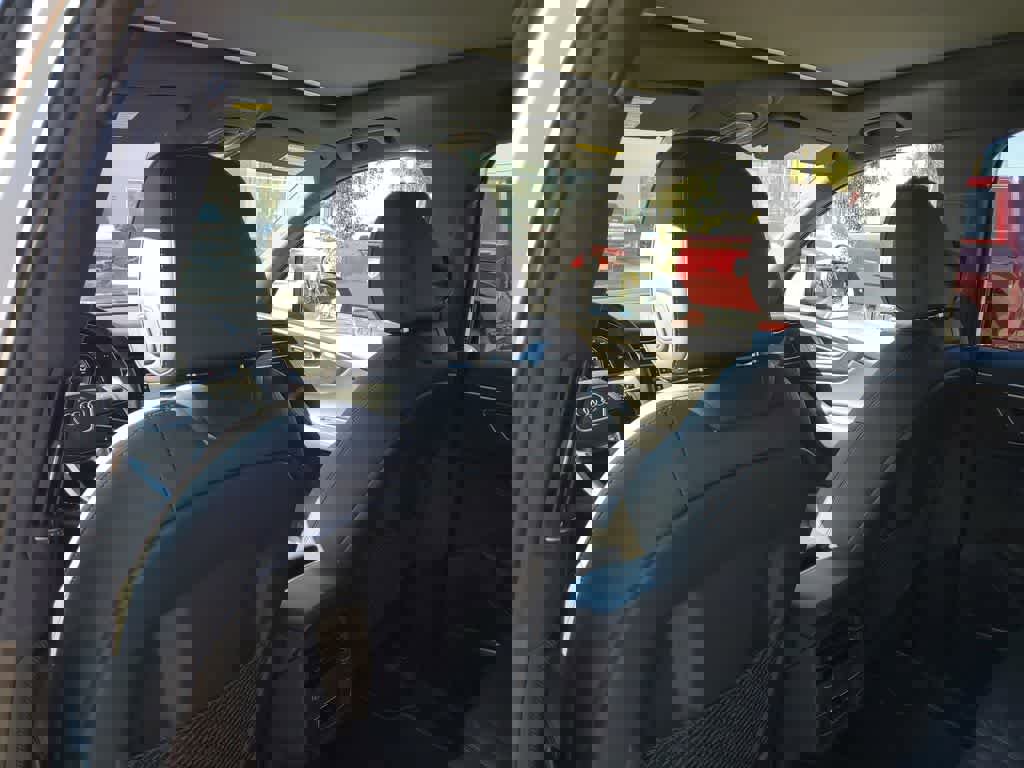 Used 2025 Audi Q7 Premium Plus image 11