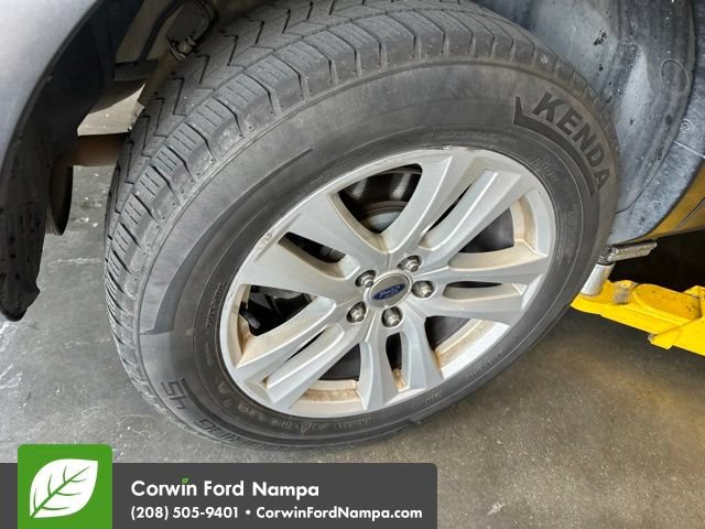 Used 2018 Ford Explorer XLT w/ Equipment Group 201A AWD/4WD image 12