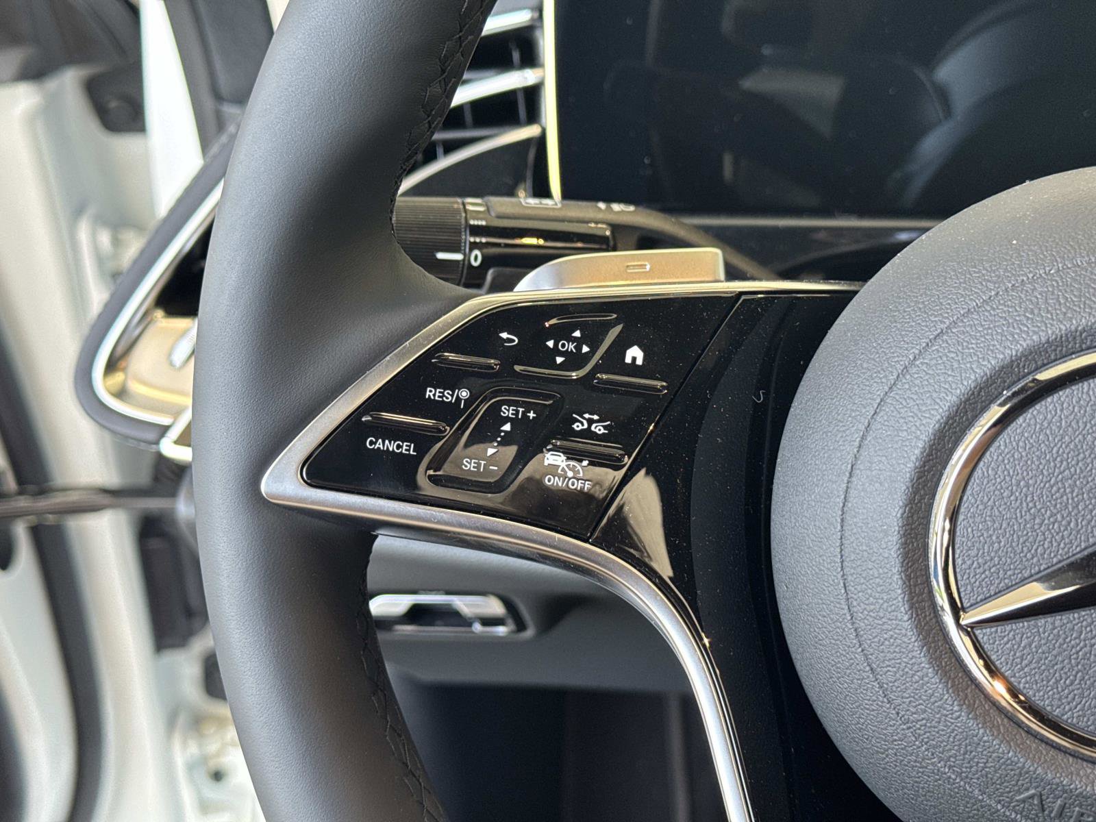 New 2026 Mercedes-Benz E 450 4MATIC Sedan image 26