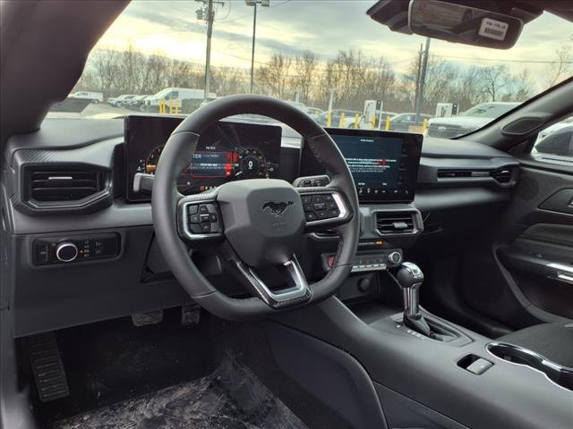 New 2025 Ford Mustang Coupe image 7