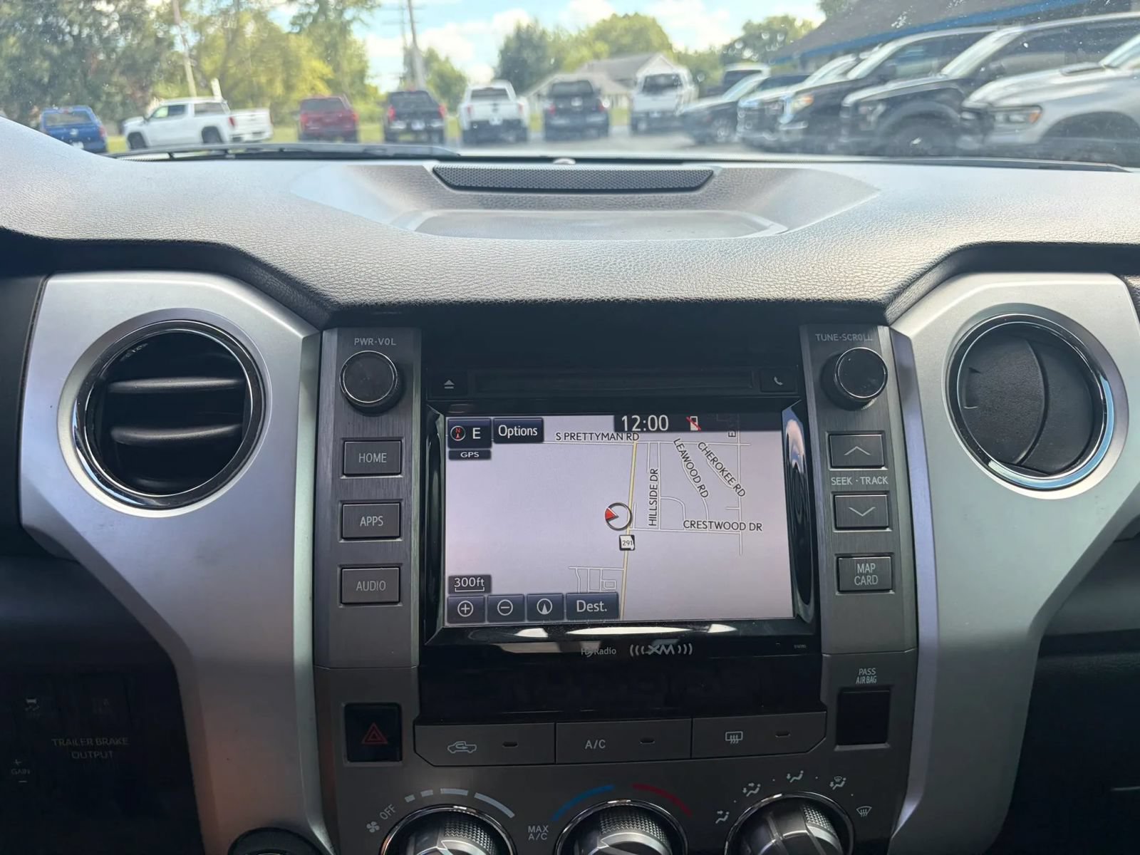 Used 2019 Toyota Tundra SR5 w/ SR5 Upgrade Package AWD/4WD image 14
