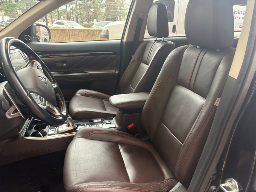 Used 2018 Mitsubishi Outlander GT image 14