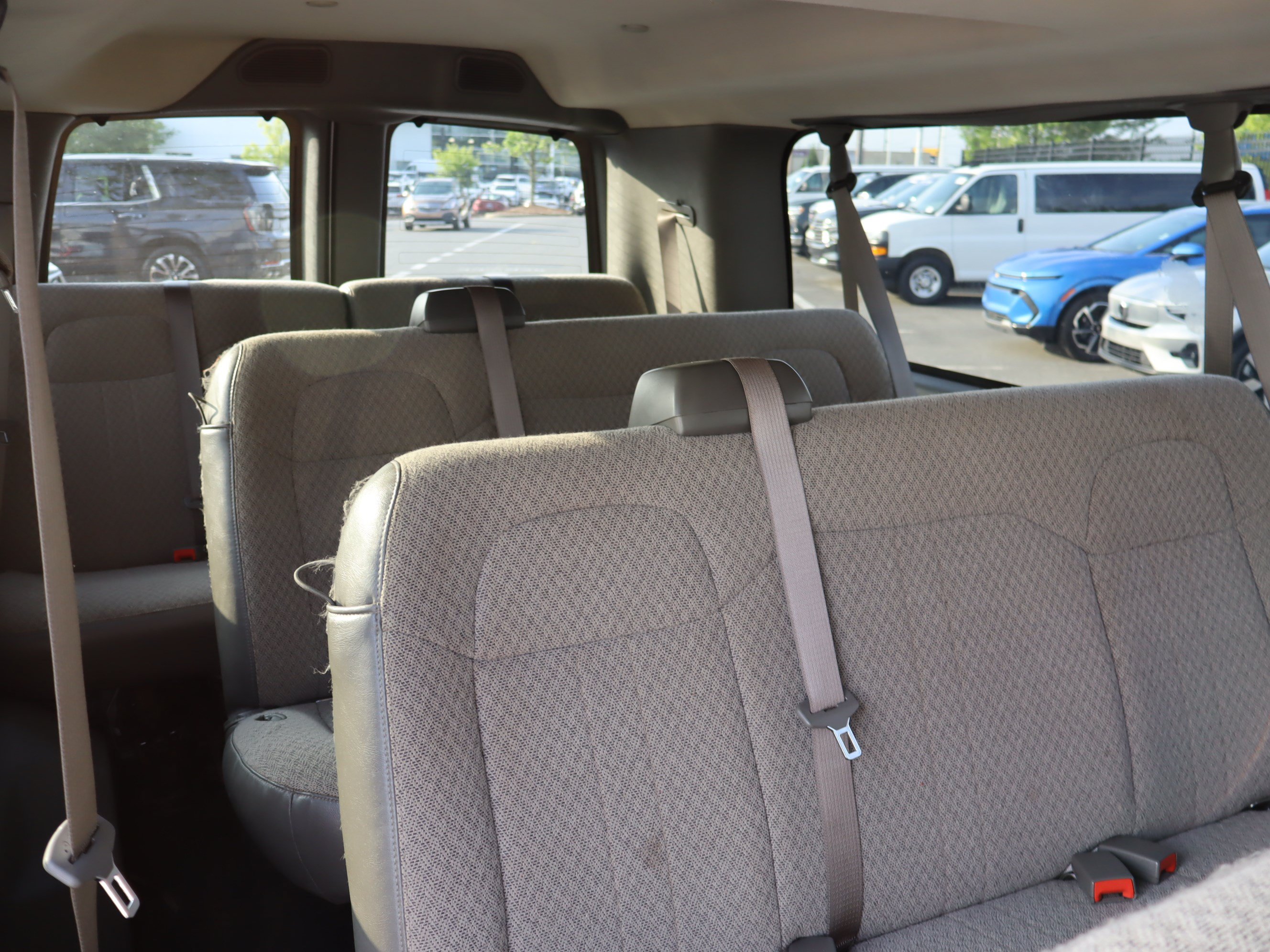 Used 2025 Chevrolet Express 3500 LS RWD image 27