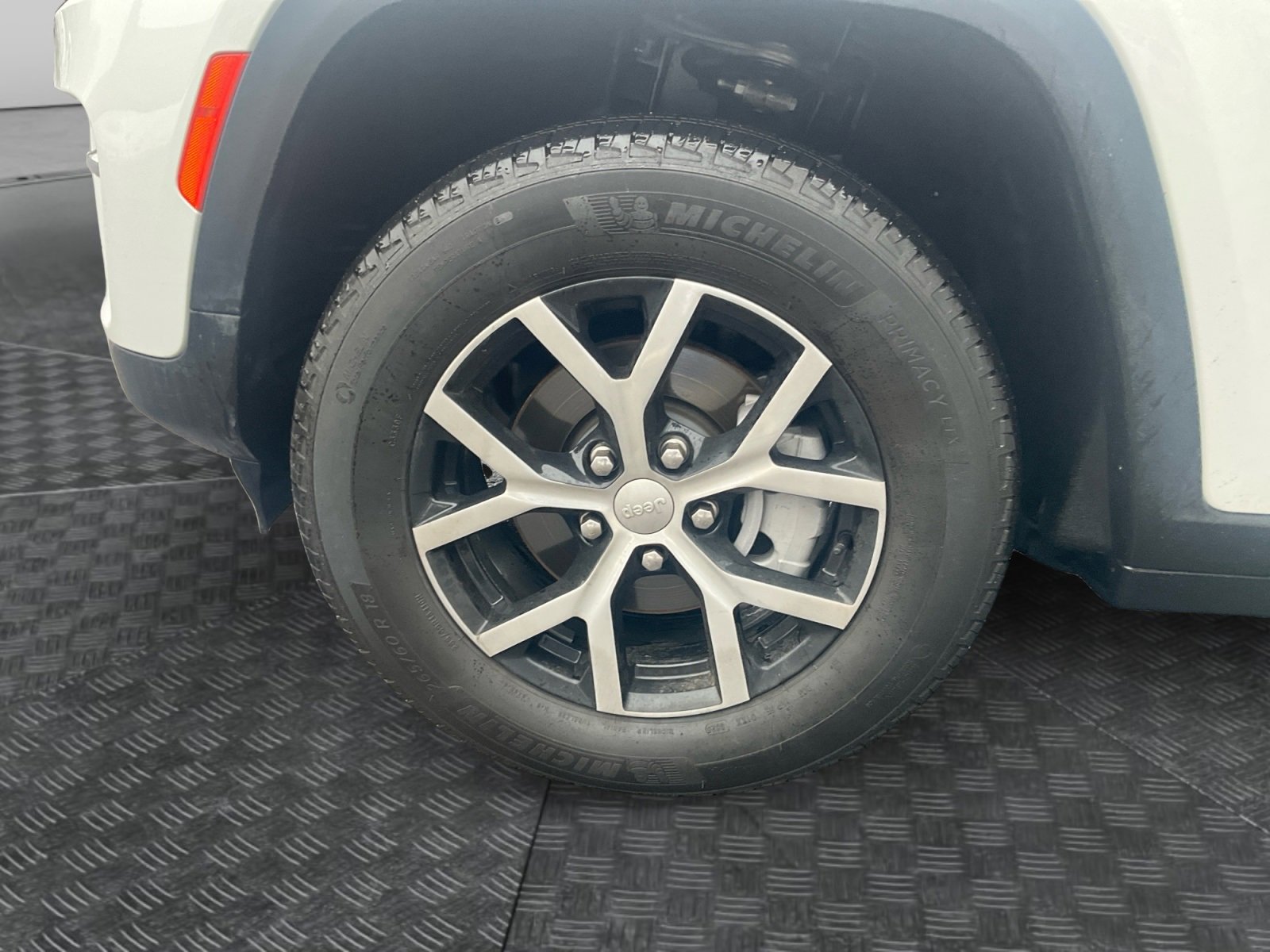 Used 2025 Jeep Grand Cherokee Limited image 14