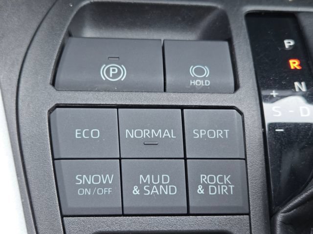 Used 2020 Toyota RAV4 XLE w/ Convenience Package AWD/4WD image 12
