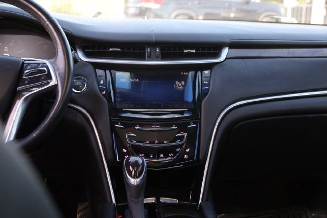 Used 2013 Cadillac XTS Premium FWD image 25