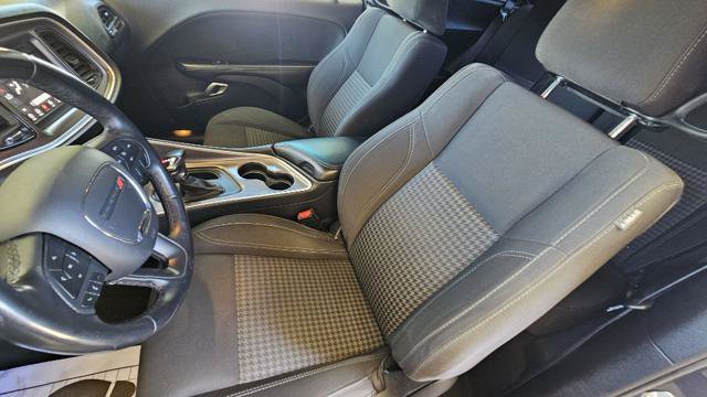 Used 2019 Dodge Challenger SXT RWD image 35