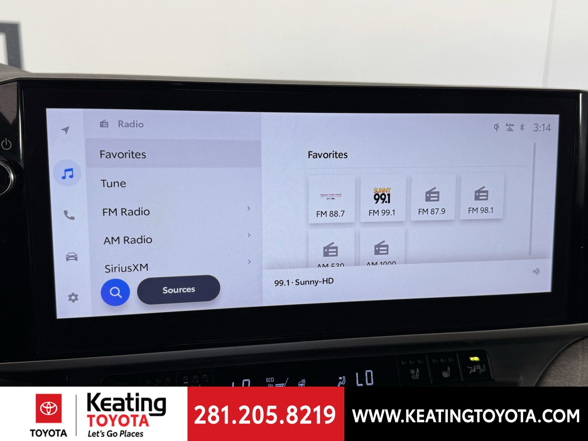 Used 2025 Toyota Camry XLE image 23