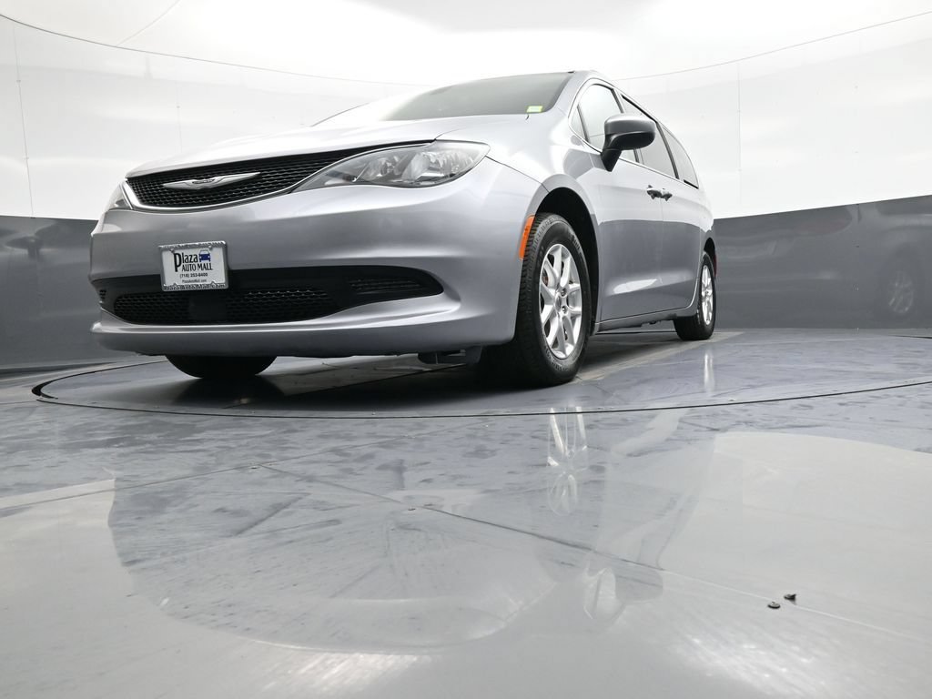 Used 2021 Chrysler Voyager Lxi FWD image 27