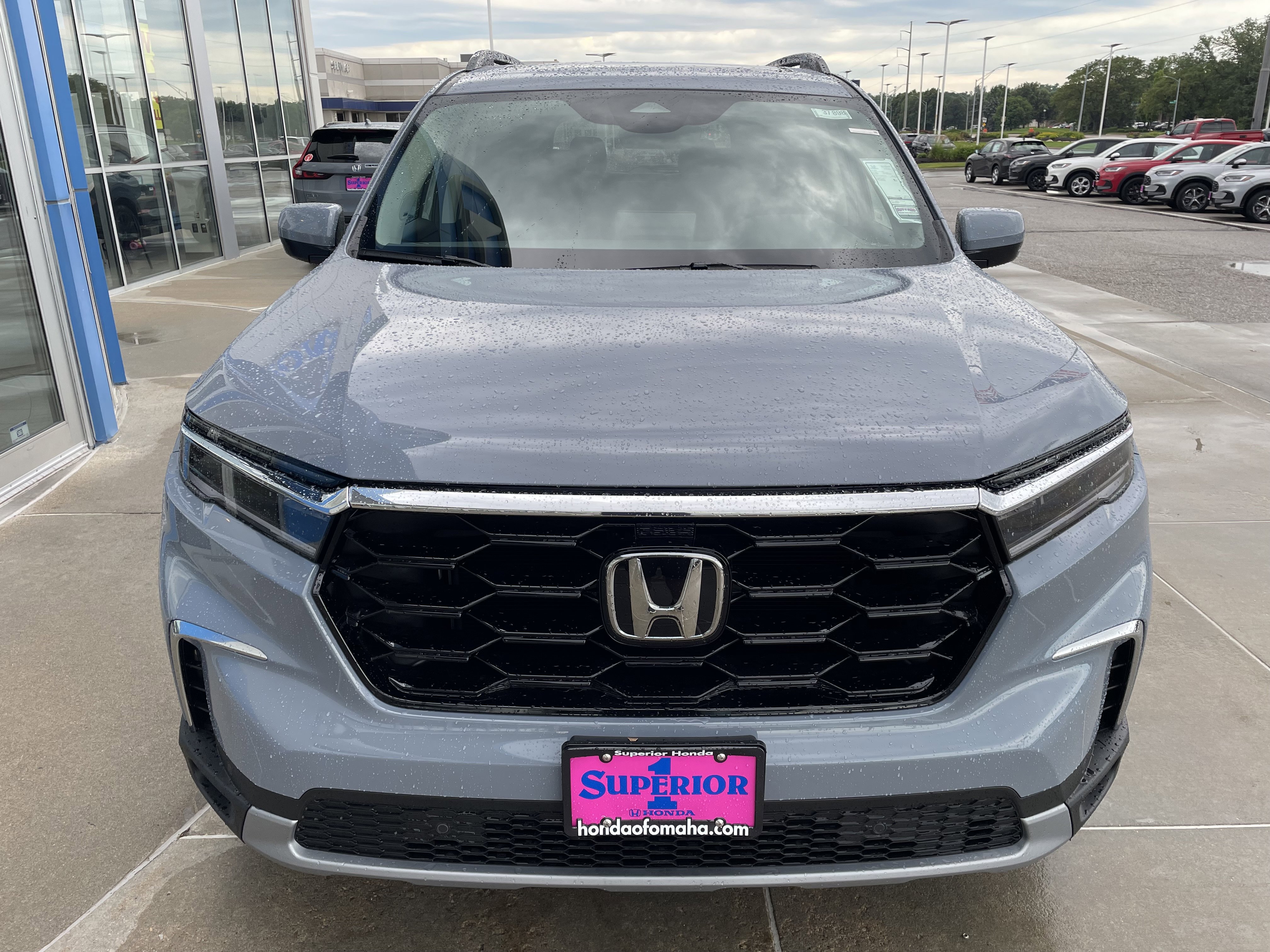 New 2025 Honda Pilot Touring image 2