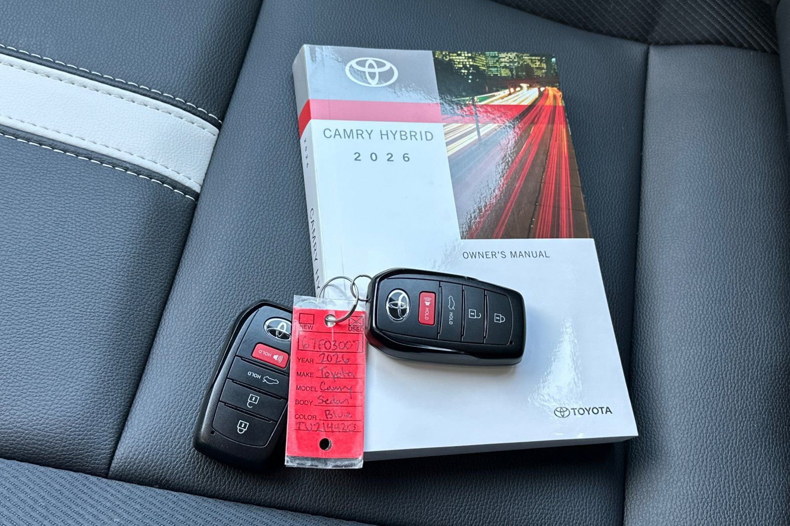 Used 2026 Toyota Camry SE image 10