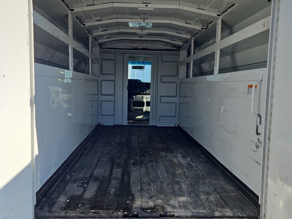 Used 2019 Ford E-350 and Econoline 350 Super Duty w/ Power Windows & Locks Group image 16