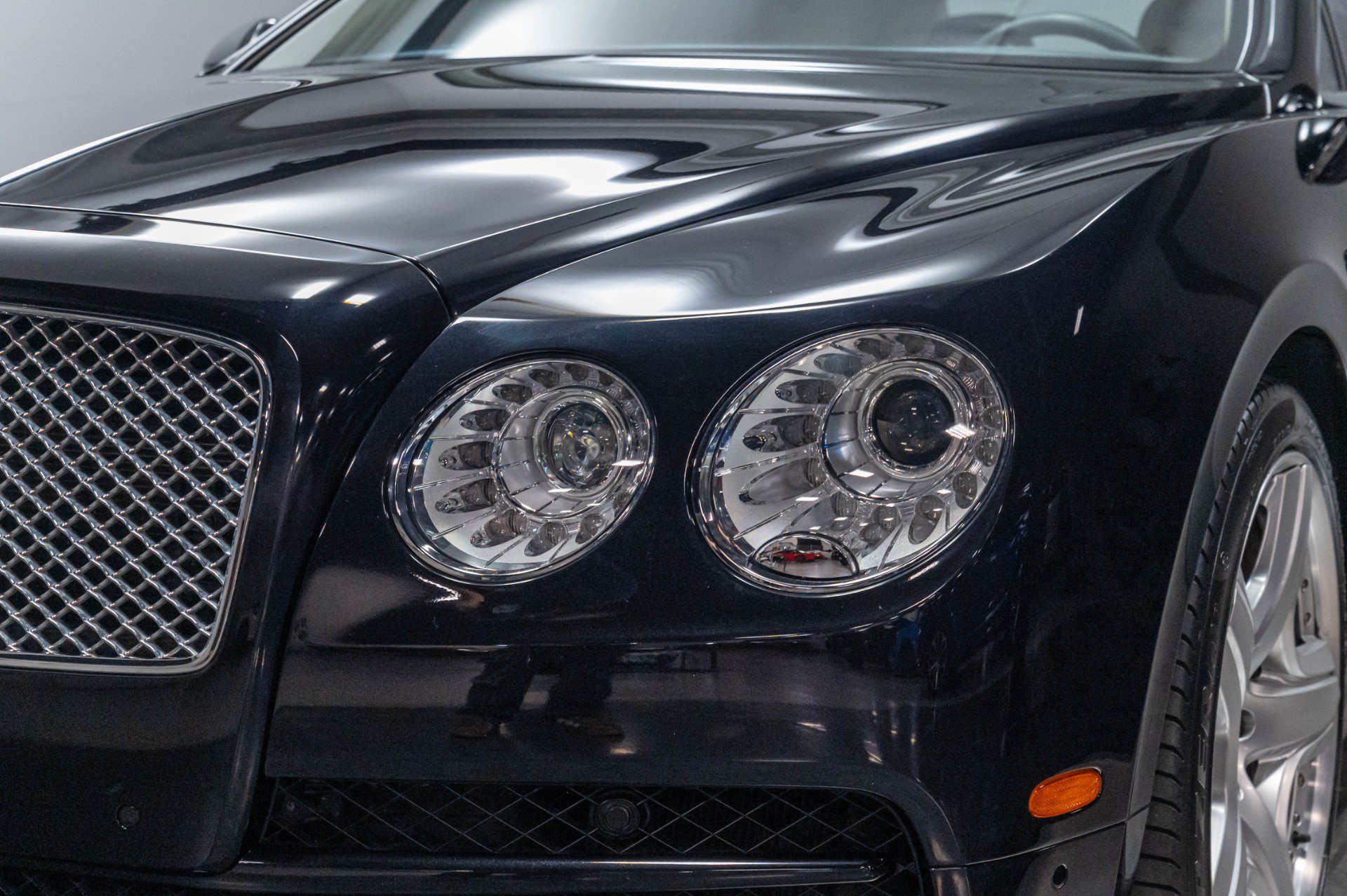 Used 2015 Bentley Flying Spur V8 AWD/4WD image 39