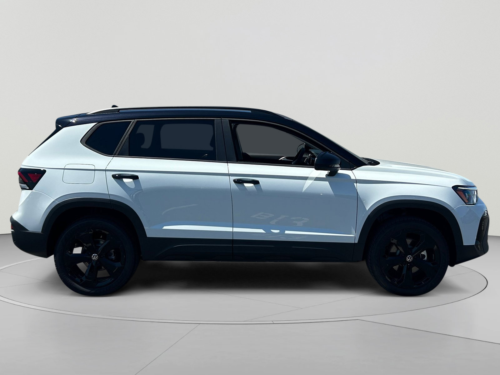 New 2026 Volkswagen Taos SE AWD/4WD image 6
