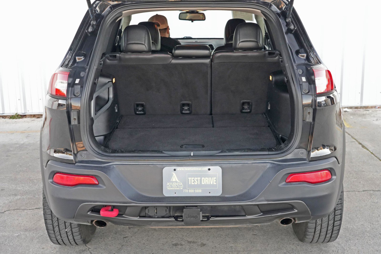 Used 2017 Jeep Cherokee Trailhawk w/ Cold Weather Group image 9