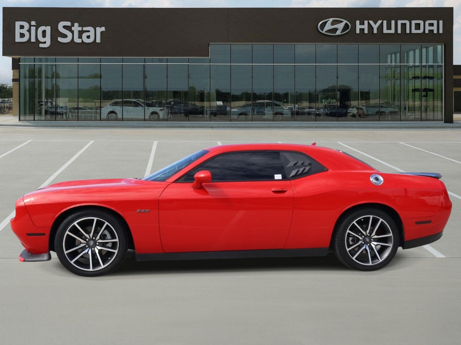 Used 2023 Dodge Challenger R/T RWD image 2