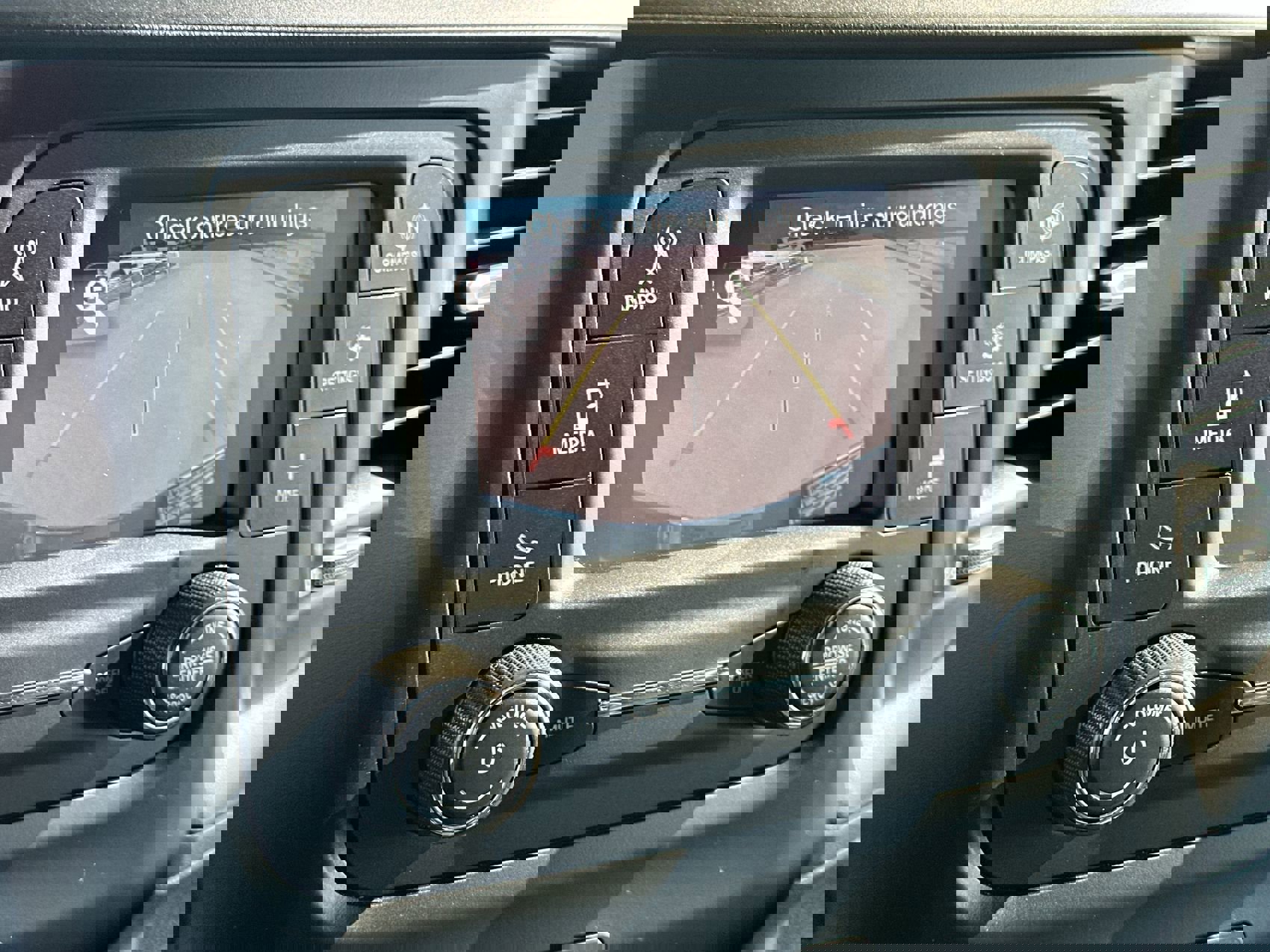 Used 2024 RAM 2500 Tradesman w/ Chrome Appearance Group image 16