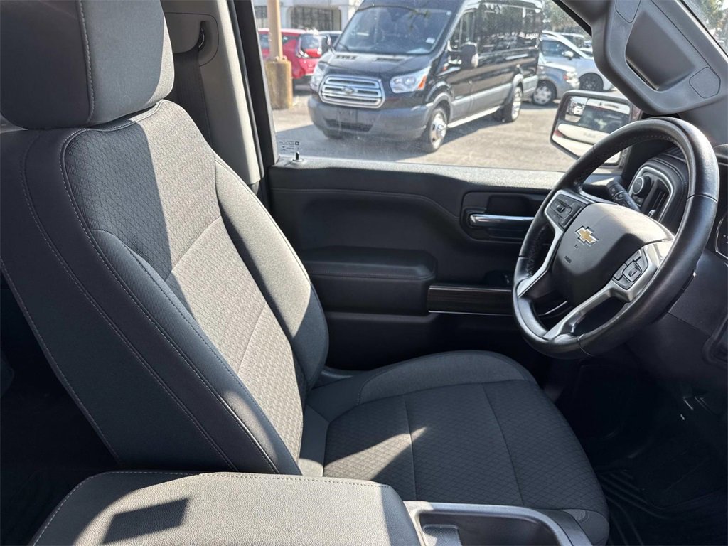 Used 2022 Chevrolet Silverado 1500 LT image 23