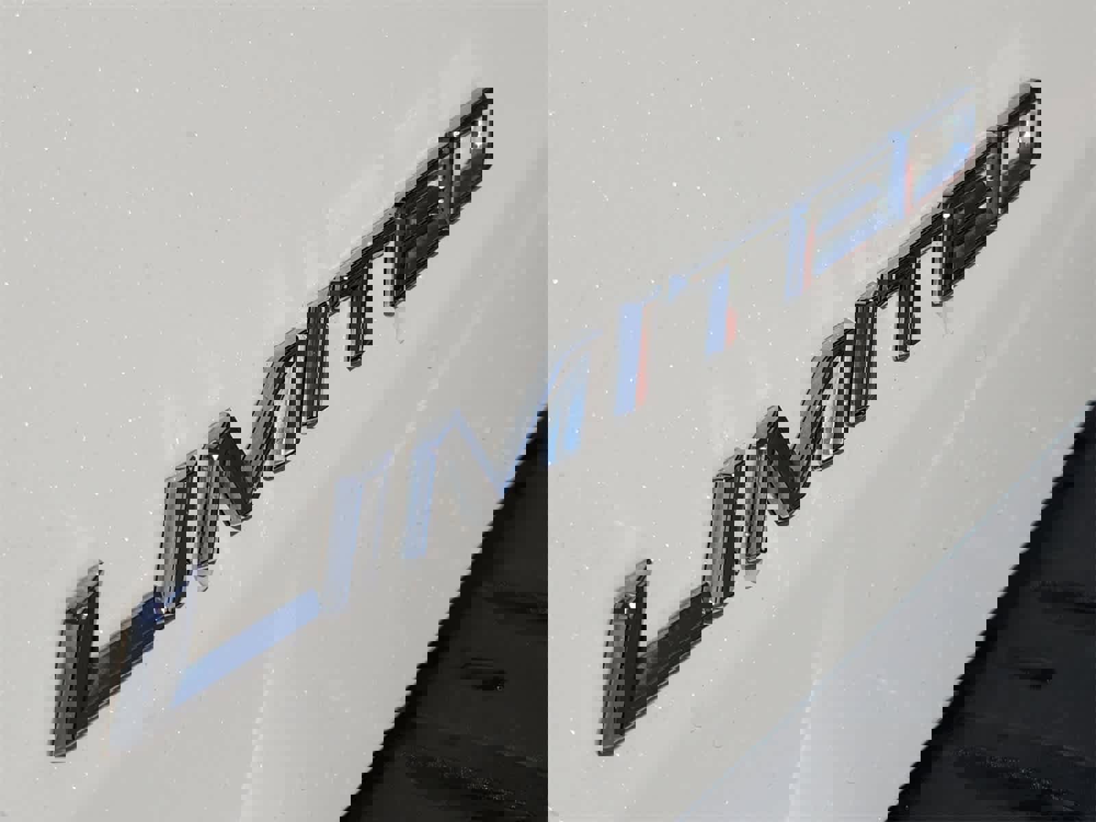 Used 2020 Ford Explorer Limited image 12