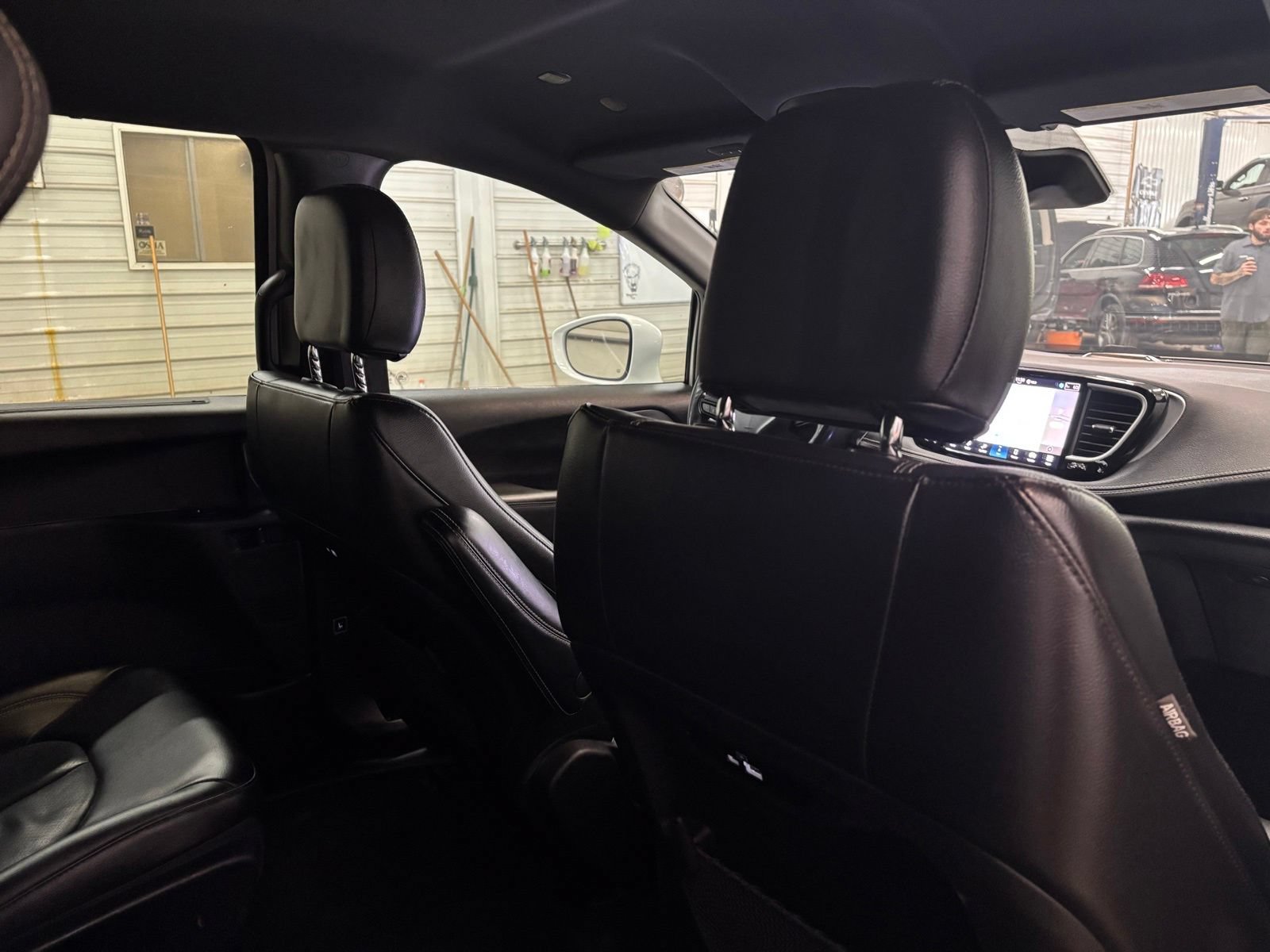 Used 2021 Chrysler Pacifica Touring-L w/ S Appearance Package FWD image 32