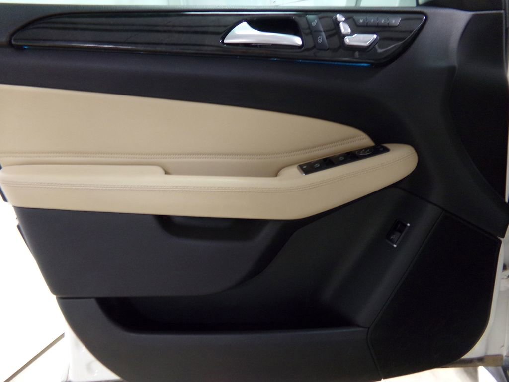 Used 2019 Mercedes-Benz GLS 450 4MATIC image 17