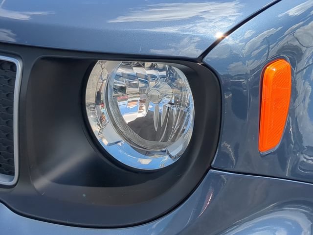 Used 2022 Jeep Renegade Latitude w/ Convenience Group AWD/4WD image 10