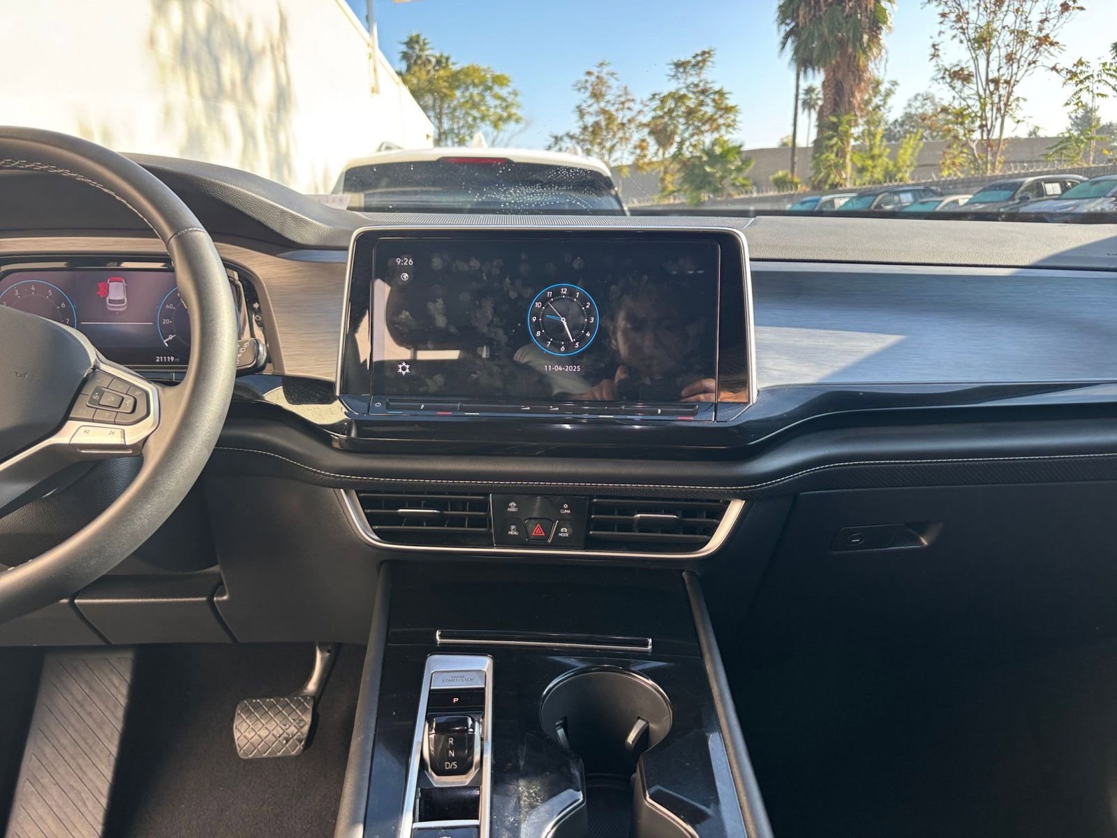 Used 2025 Volkswagen Atlas Cross Sport SE image 18