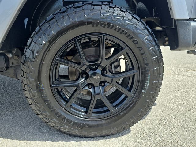 Used 2018 Jeep Wrangler Unlimited Sport image 30