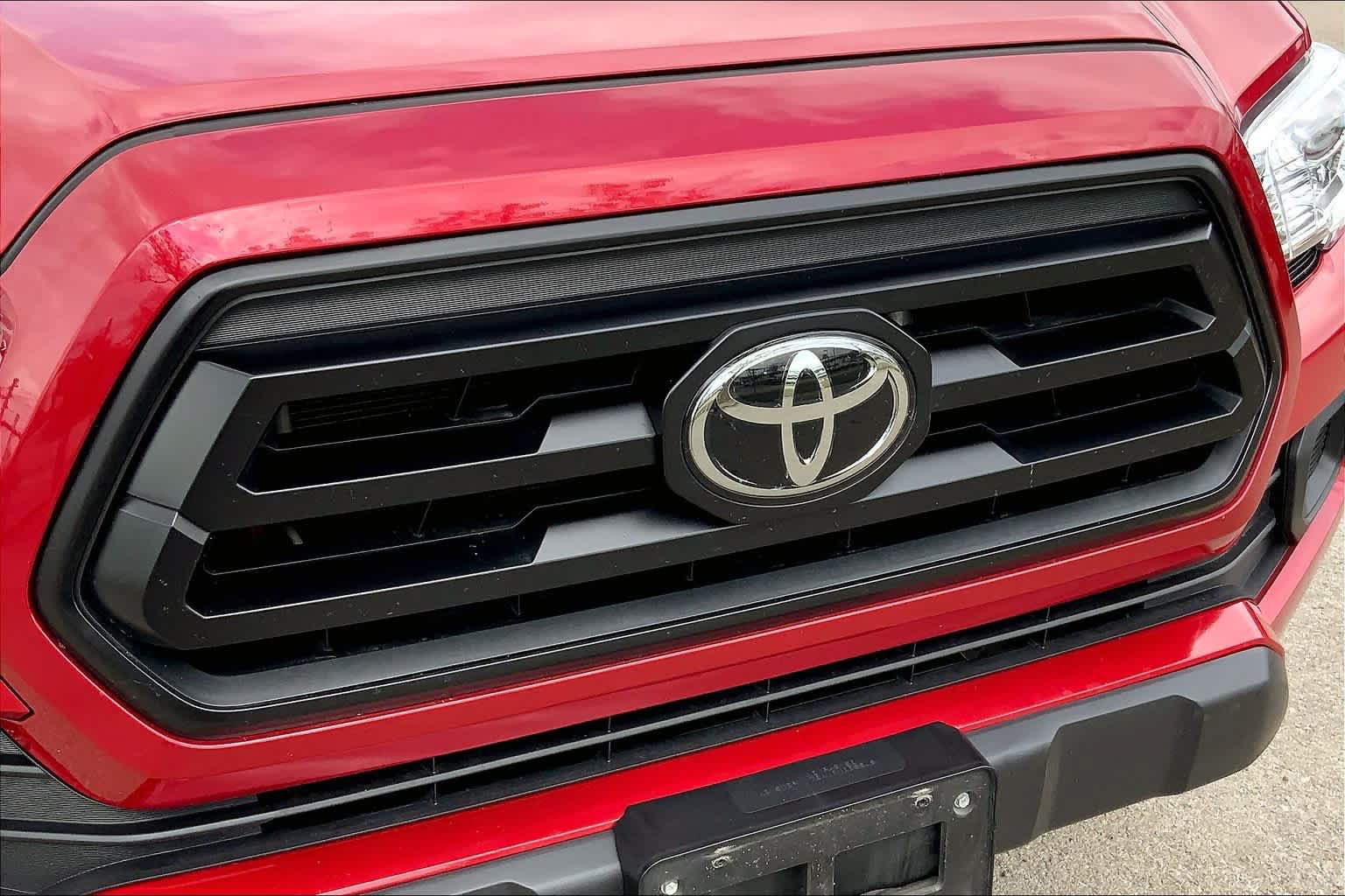 Used 2020 Toyota Tacoma SR w/ SR Convenience Package RWD image 28
