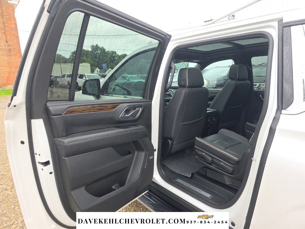 Used 2024 Chevrolet Suburban Premier AWD/4WD image 20